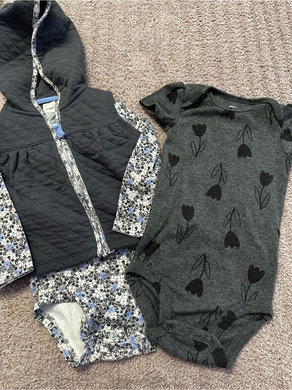 🌸 Carter’s Quilted Vest & Floral Bodysuit 12M + Bonus Bodysuit